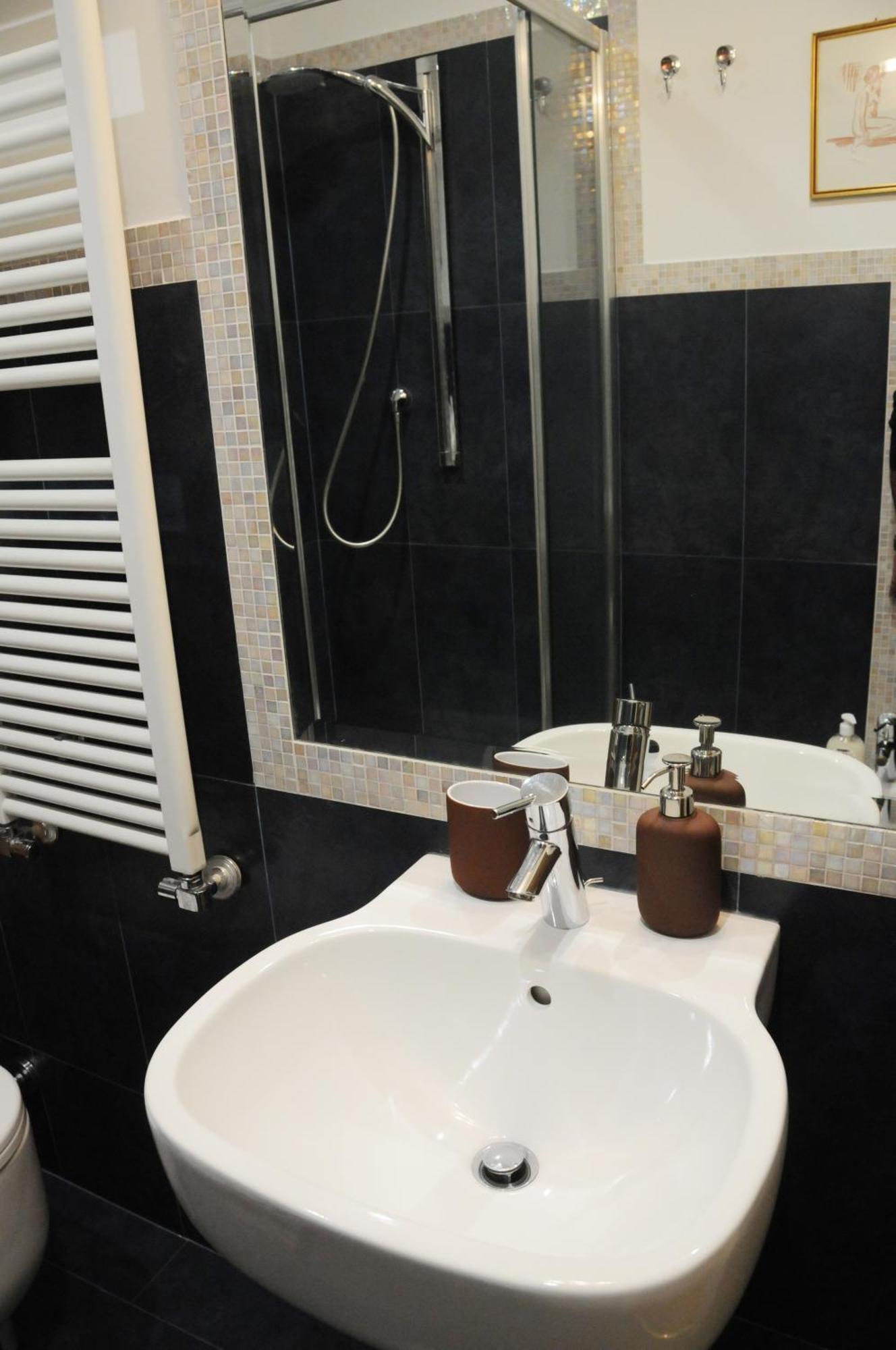 A Casa Di Lu, Al Colosseo - Guest House Рим Екстер'єр фото