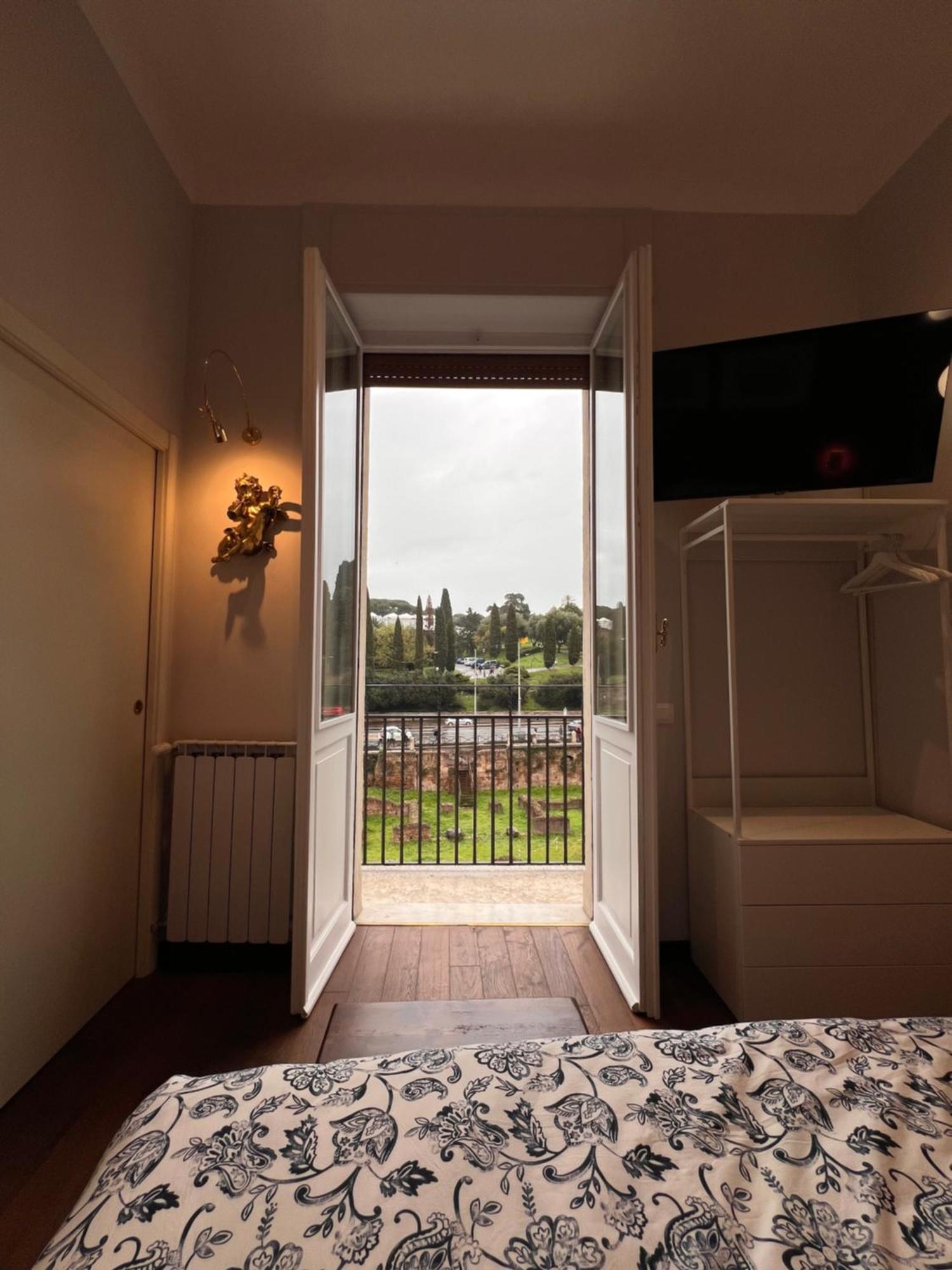 A Casa Di Lu, Al Colosseo - Guest House Рим Екстер'єр фото