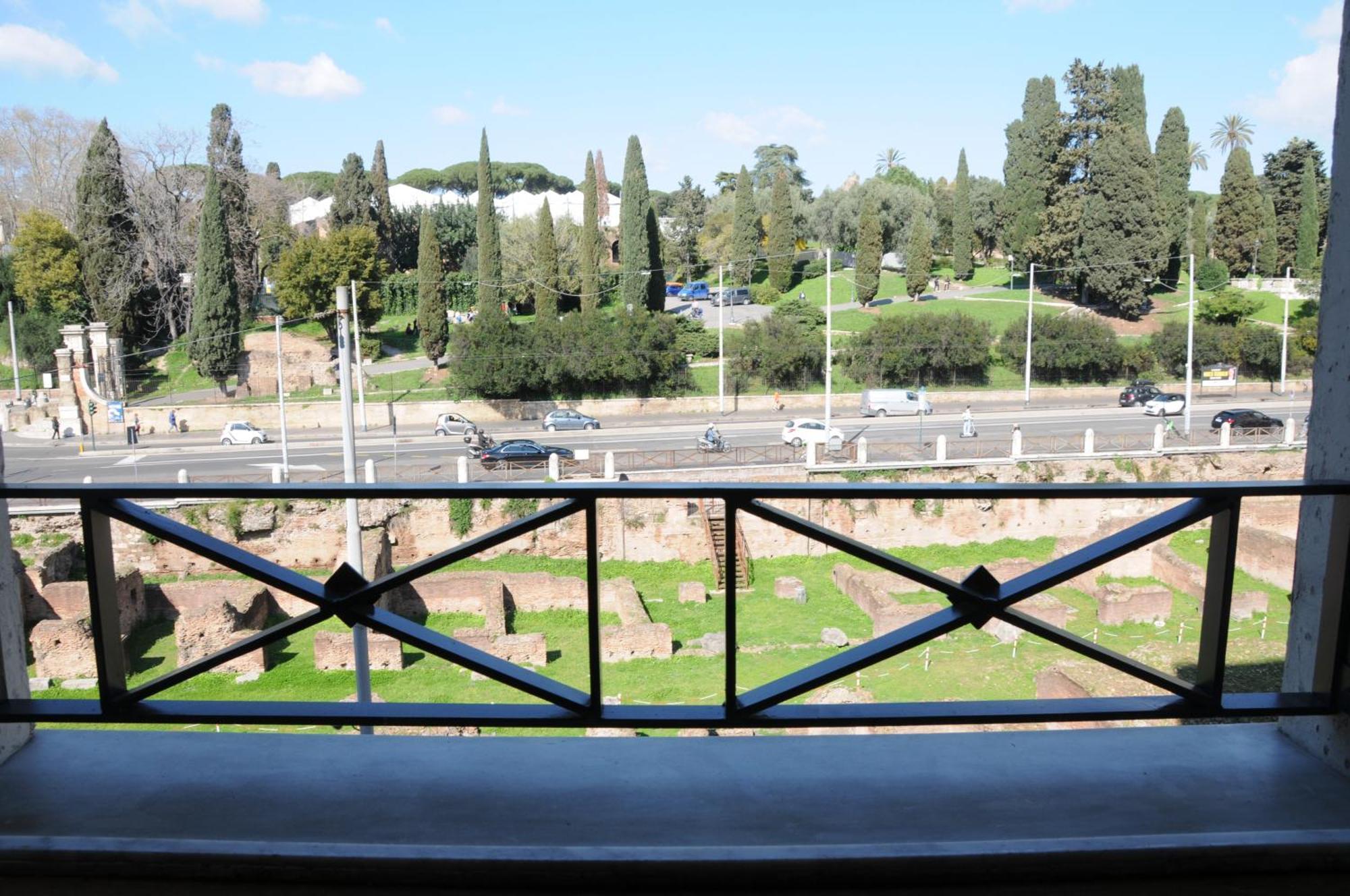 A Casa Di Lu, Al Colosseo - Guest House Рим Екстер'єр фото